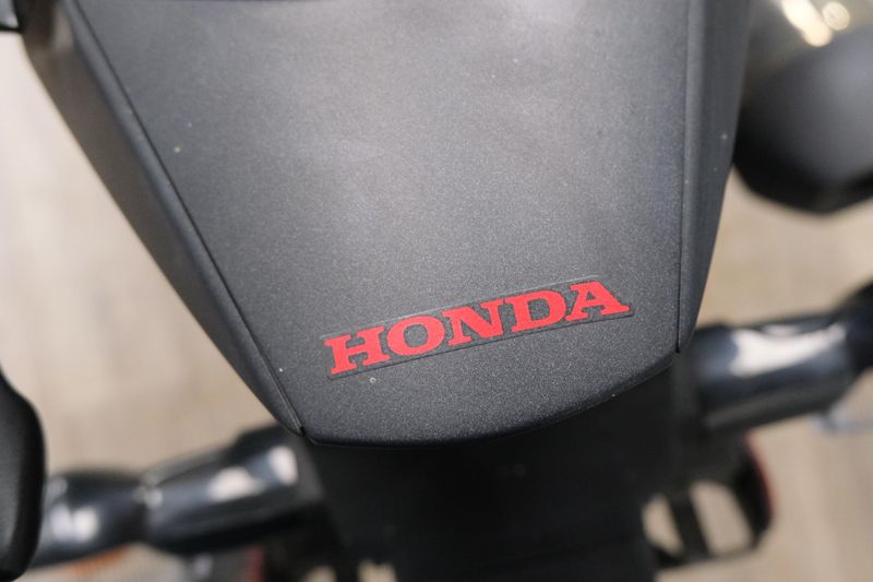 USED 2021 HONDA CBR300R Image 15