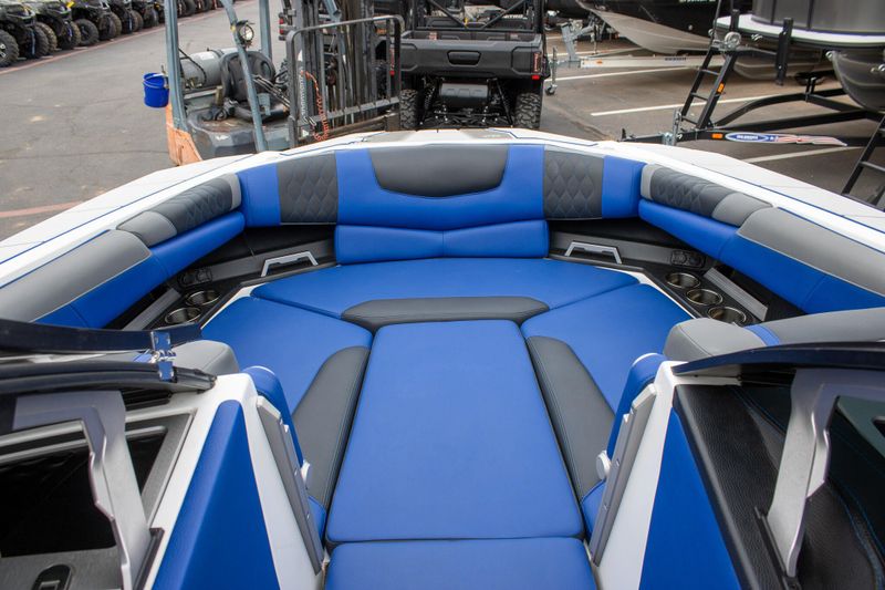 USED 2022 MALIBU M240 Image 33