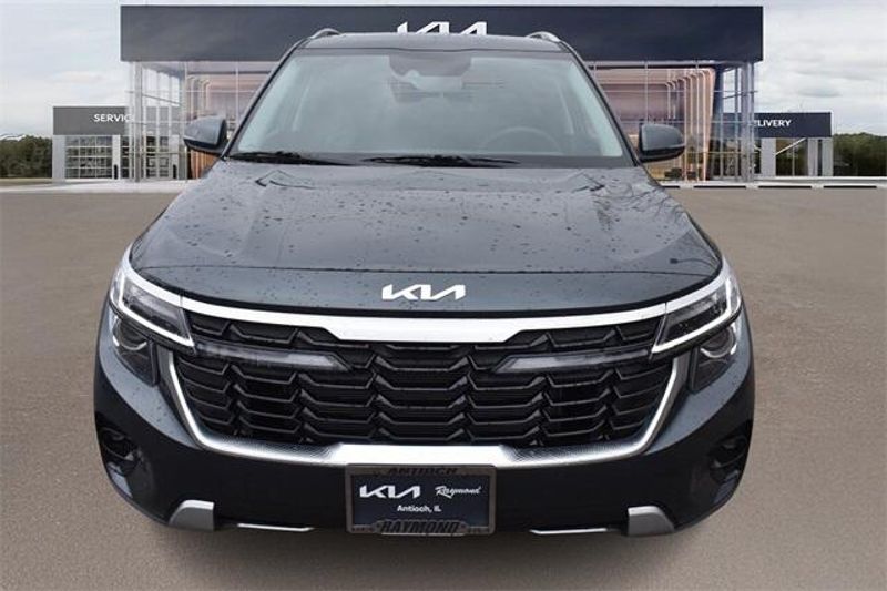 2025 Kia Seltos SImage 8