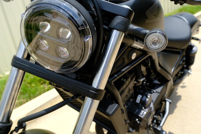 2025 Honda REBEL 300 MATTE BLACK METALLIC Image 30