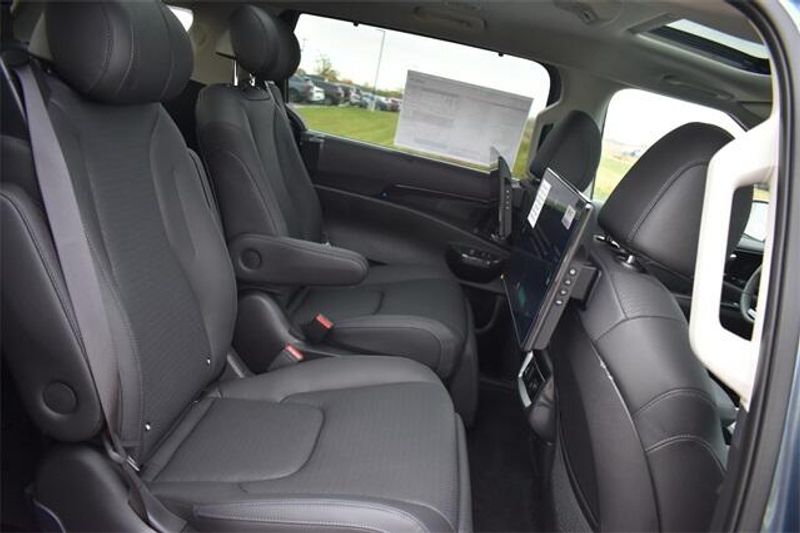 New 2026 Kia Carnival SX PrestigeImage 17