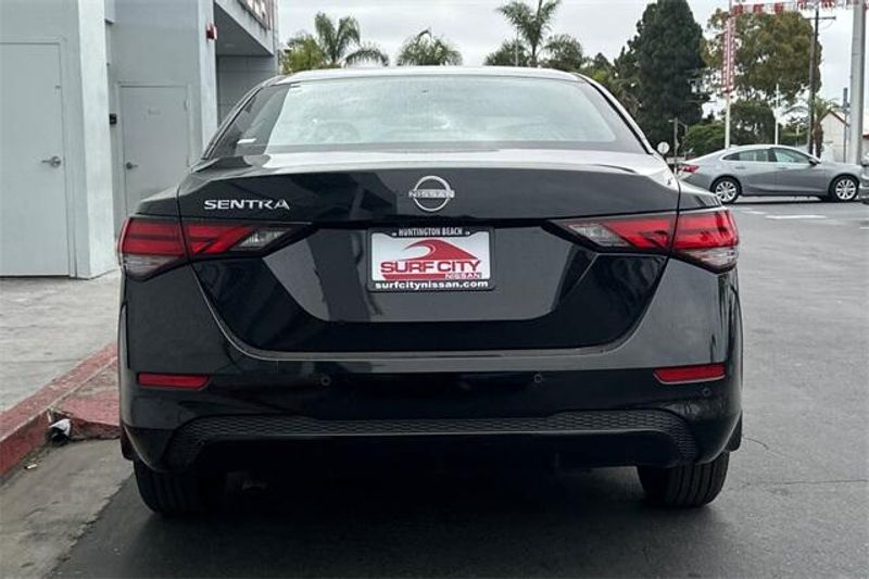 New 2025 Nissan Sentra SImage 4