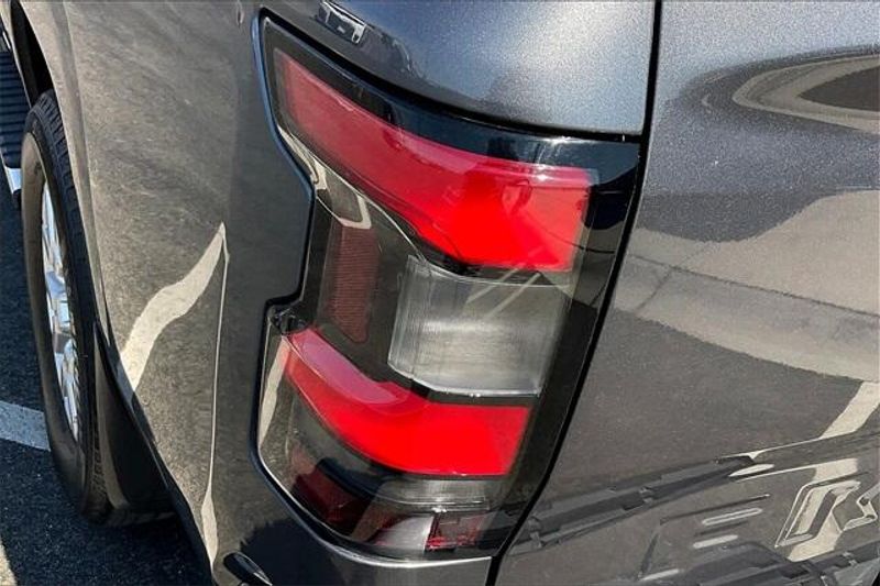Used 2022 Nissan Frontier SVImage 28
