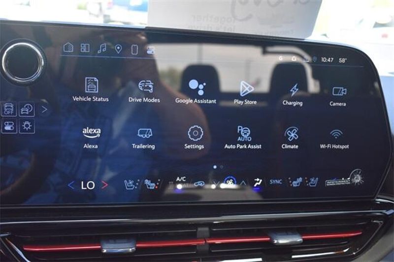 2024 Chevrolet Silverado EV RSTImage 30