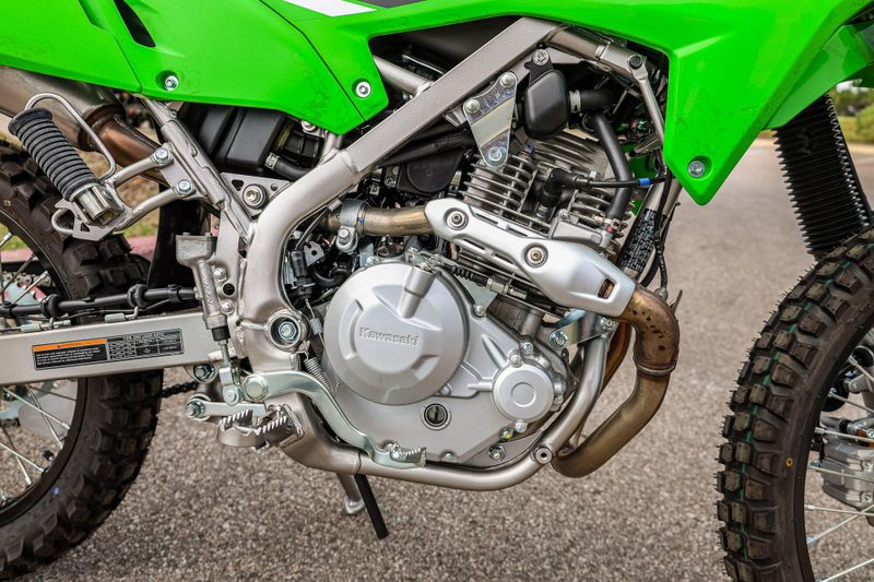 2025 Kawasaki KLX230S ABS  LIME GREEN Image 10