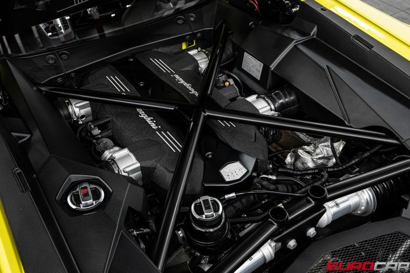 2015 Lamborghini Aventador *FRONT AXLE LIFT * IMMACULATE CONDITION*Image 17