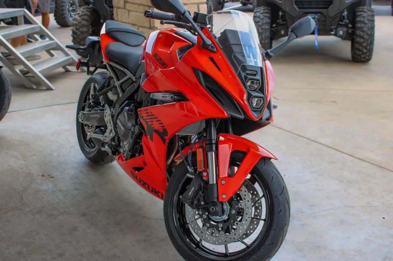 NEW 2026 SUZUKI GSX8R Image 5