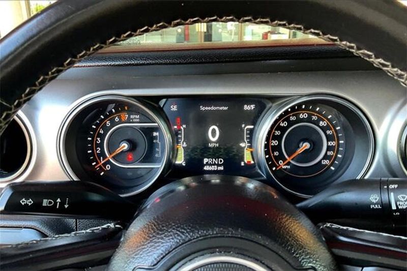 2021 Jeep Gladiator Image 20