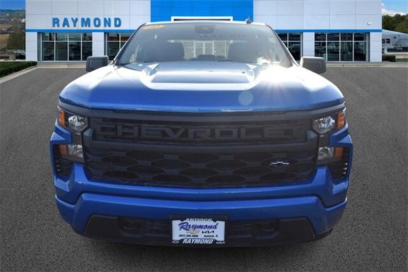 2022 Chevrolet Silverado 1500 CustomImage 8