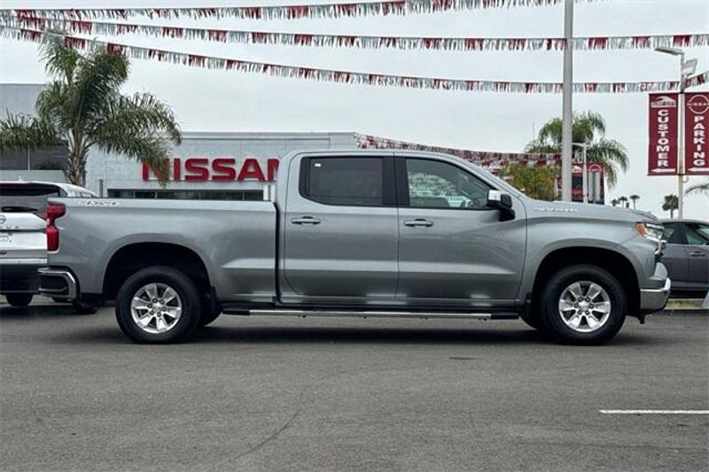 Used 2024 Chevrolet Silverado 1500 LTImage 3