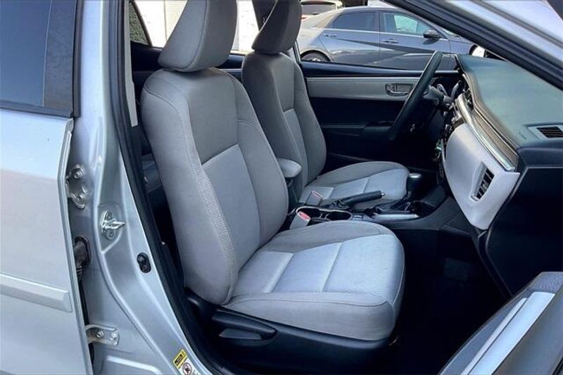 2016 Toyota Corolla LEImage 6