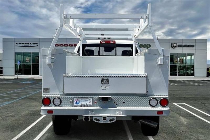 2025 Ram 2500 Tradesman photo 3