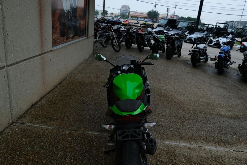 2022 Kawasaki NINJA 400 ABS GREEN AND BLACK KRT Image 12