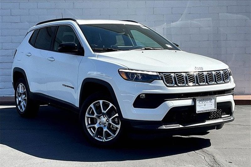 2024 Jeep Compass Latitude Lux 4x4Image 14