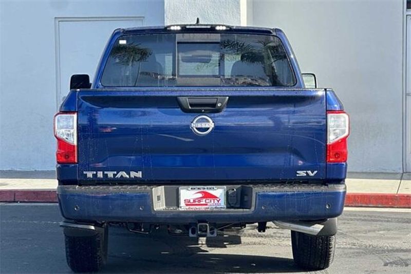 2024 Nissan Titan SVImage 4