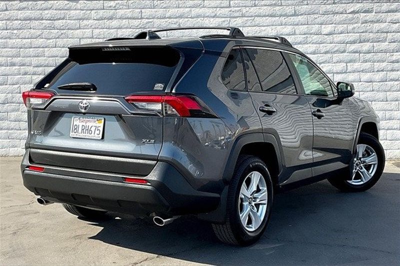 2019 Toyota RAV4 XLEImage 13