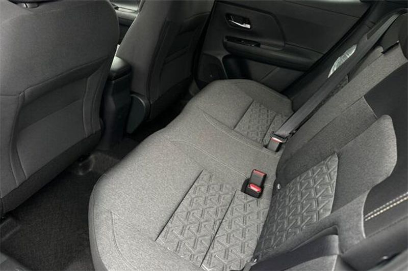 New 2025 Nissan Kicks SVImage 9