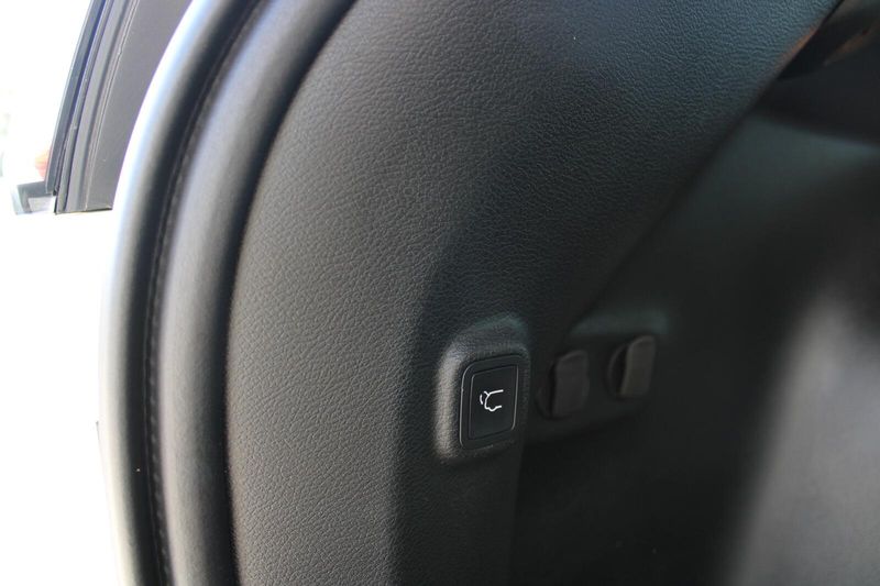 2022 Jeep Cherokee Latitude Lux photo 26