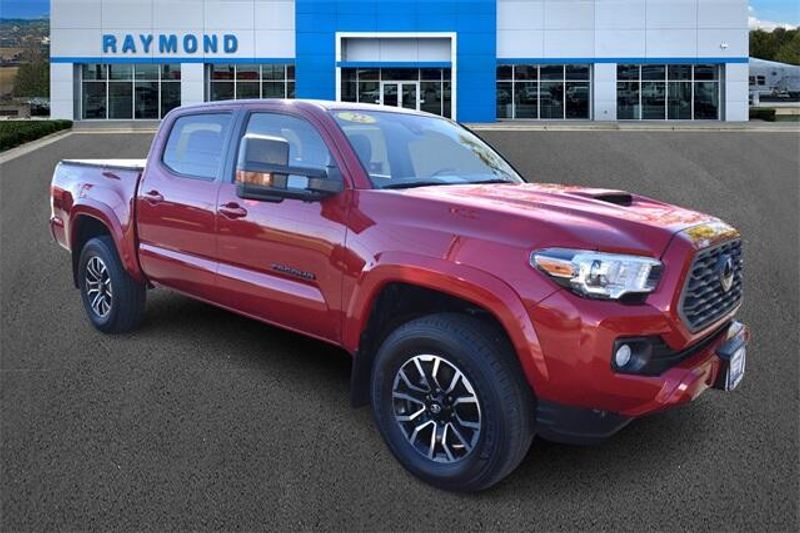 2022 Toyota Tacoma TRD SportImage 1