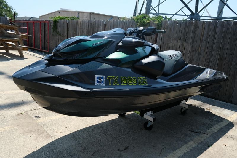 USED 2023 SEADOO PWC RXP CARBON 300 AUD BE IBR 23 Image 6