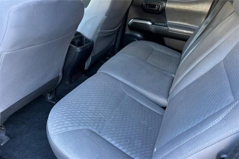 Used 2022 Toyota Tacoma Image 10