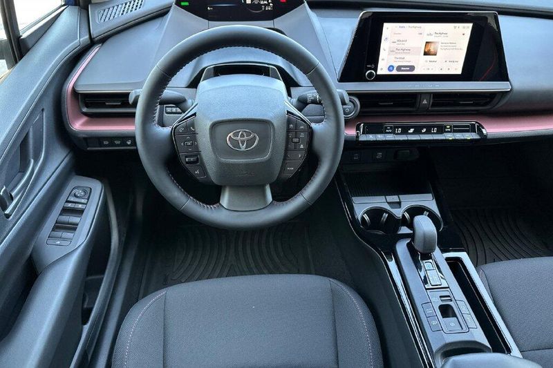 New 2027 Toyota Prius Plug-In Hybrid SEImage 13