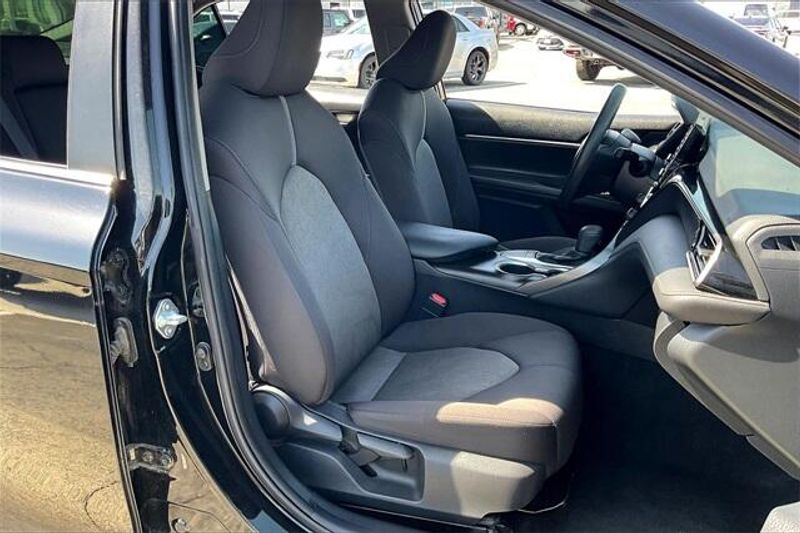 2022 Toyota Camry LEImage 6
