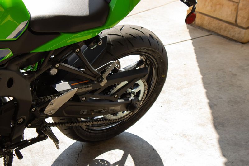 NEW 2026 KAWASAKI NINJA ZX4RR ABS Image 17