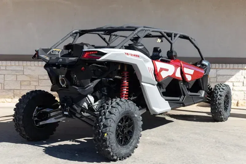 2025 Can-Am MAVERICK X3 MAX X RS TURBO RR SMARTSHOX FIERY RED AND HYPER SILVERImage 8