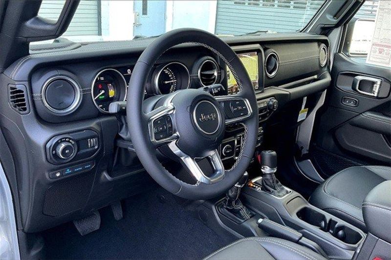 2023 Jeep Wrangler Sahara 4xeImage 6