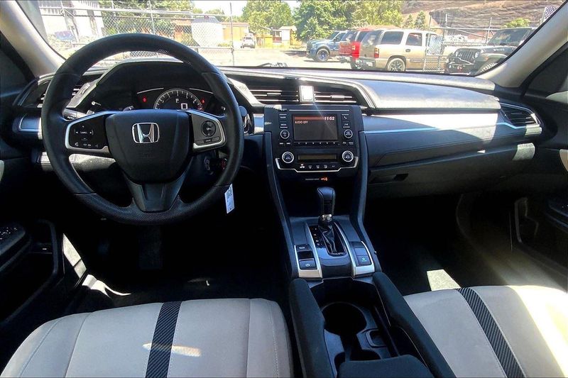 2018 Honda Civic LX photo 14