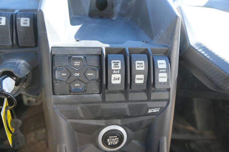 USED 2025 CAN-AM MAVERICK X3 MAX X RS TURBO RR WITH SMARTSHOX Image 23