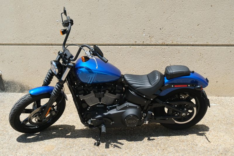 2024 HARLEY SOFTAIL STREET BOB 114 BLUE Image 18