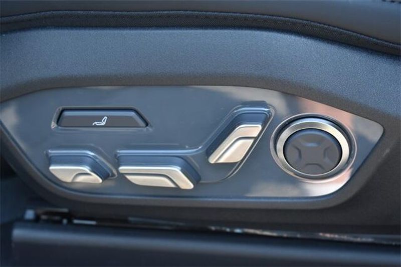 New 2026 Kia EV9 LandImage 27