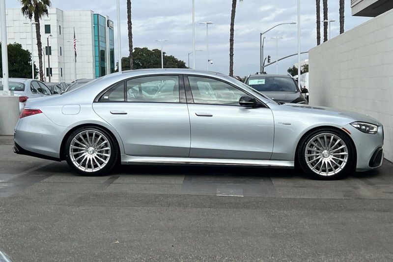 2025 Mercedes-Benz S-Class S 63 E AMGImage 4