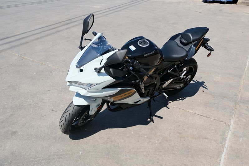 NEW 2026 KAWASAKI NINJA ZX4RR ABS Image 7