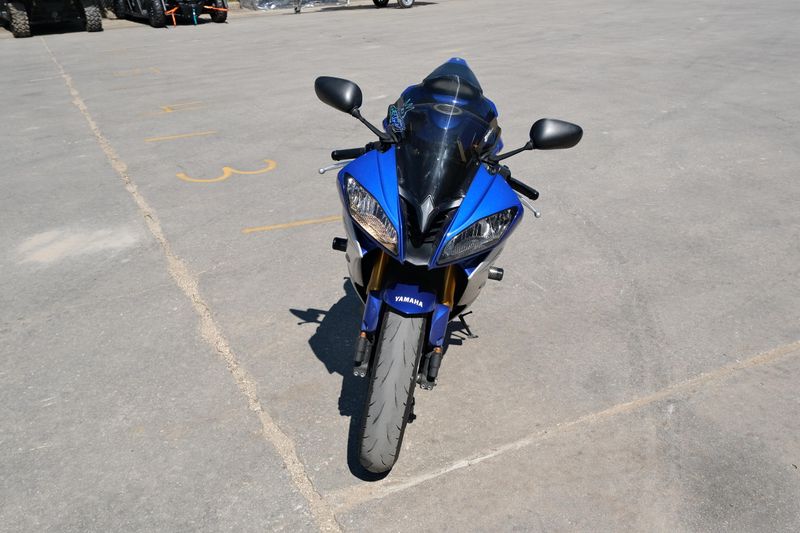 Used 2016 Yamaha YZFR6 BLUE AND SILVER Image 8