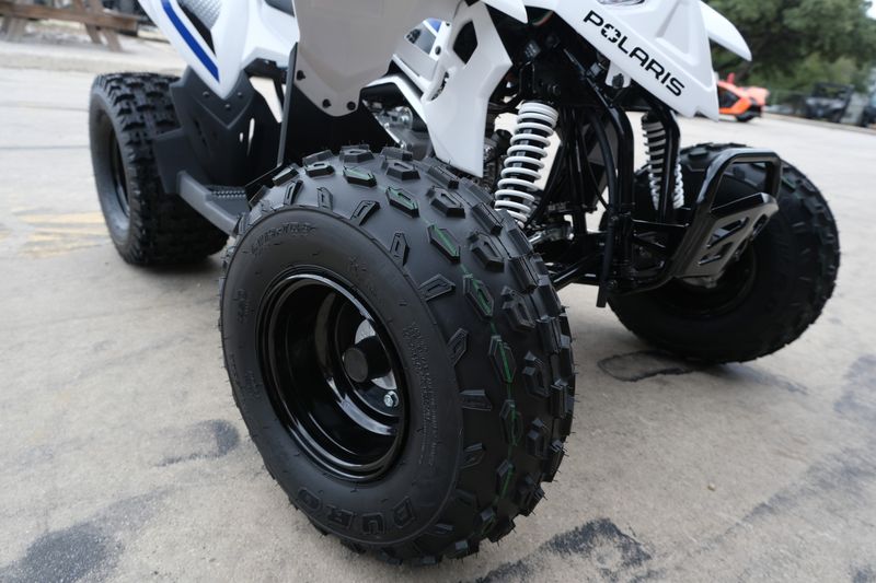 2025 Polaris OUTLAW 110 EFI BRIGHT WHITE AND BLUE Image 5