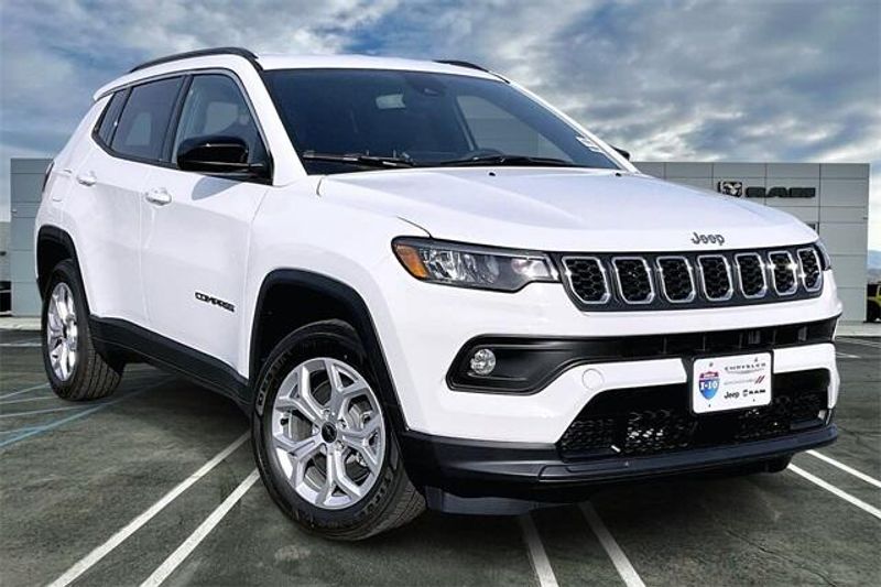 New 2026 Jeep Compass Latitude 4x4Image 14