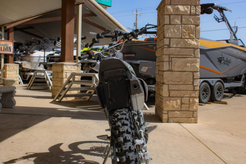2025 Kawasaki KLX140R F BATTLE GRAY Image 6