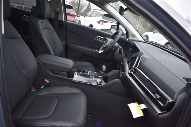 2025 Kia Sportage EXImage 13