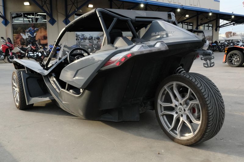 2023 Polaris SLINGSHOT SL AUTODRIVE STORM GRAYImage 11