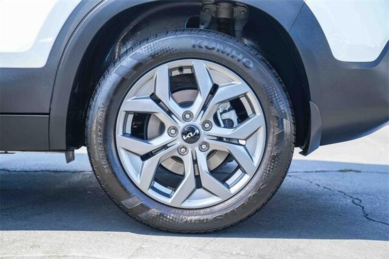 Used 2024 Kia Seltos SImage 12