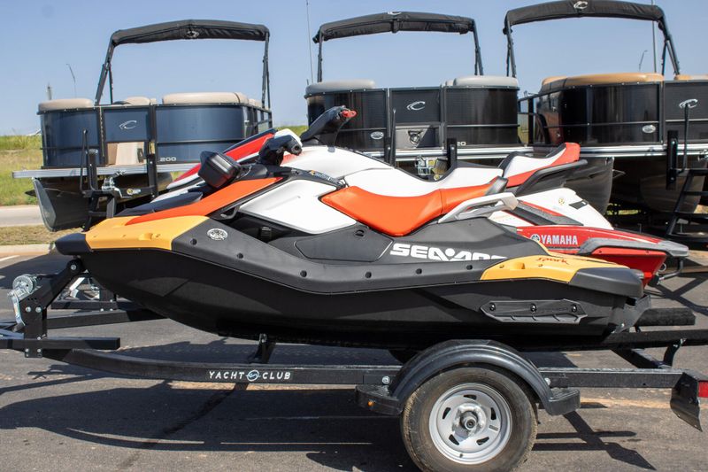 NEW 2026 SEADOO SPARK FOR 2 90HP CONVENIENCE PACKAGE WITH SOUND SYSTEM Image 1
