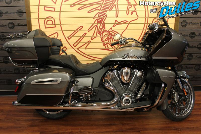 2024 Indian Motorcycle Pursuit Limited Powerband Audio Image 1