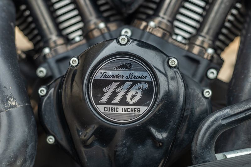 2019 INDIAN MOTORCYCLE CHIEFTAIN DARK HORSE THDR BLK SMOKE 49ST Dark HorseImage 16