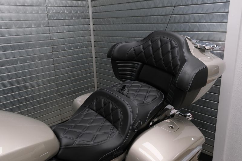 NEW 2026 INDIAN MOTORCYCLE PURSUIT LIMITED WITH 112 PACKAGE Image 14