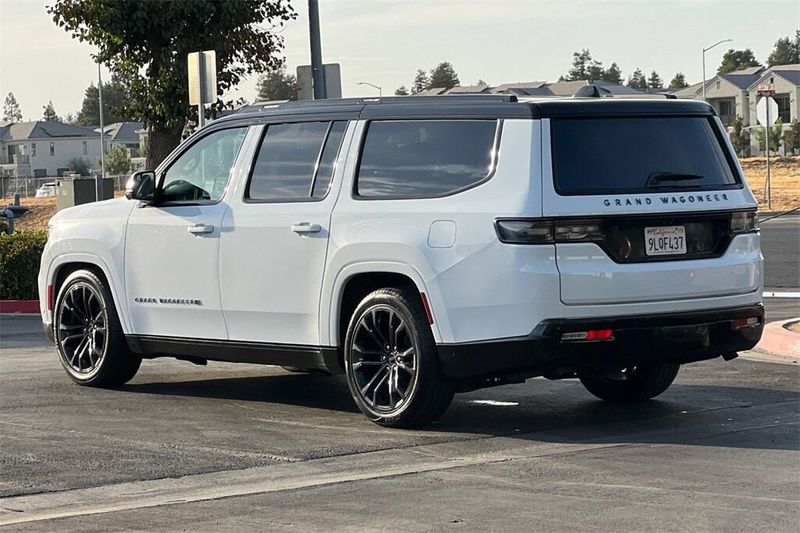 2024 Jeep Grand Wagoneer L II photo 6