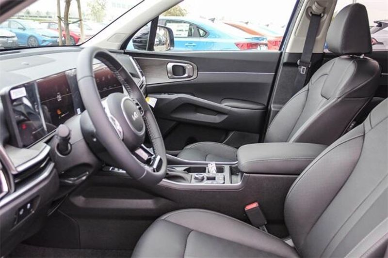 New 2025 Kia Sorento X-Line EXImage 11