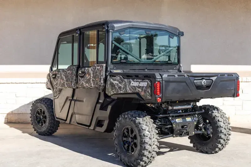 2025 Can-Am DEFENDER MAX LIMITED CAB HD10 WILDLAND CAMO Image 5
